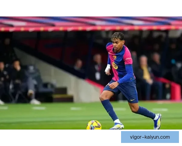 巴萨在新赛季欧冠赛场迎来韧性与突破的希望，挑战不足为惧，状态备受期待